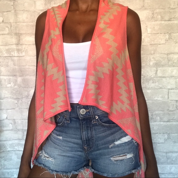 Tribal print high low sleeveless cardigan - Picture 7 of 8